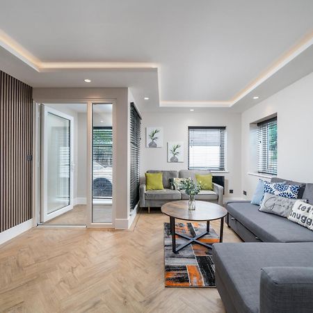 Skyvillion - Cozy Large 4 & 1 Bed Apartments In London Enfield, Mins To Tube Station, Free Wi-Fi Екстер'єр фото