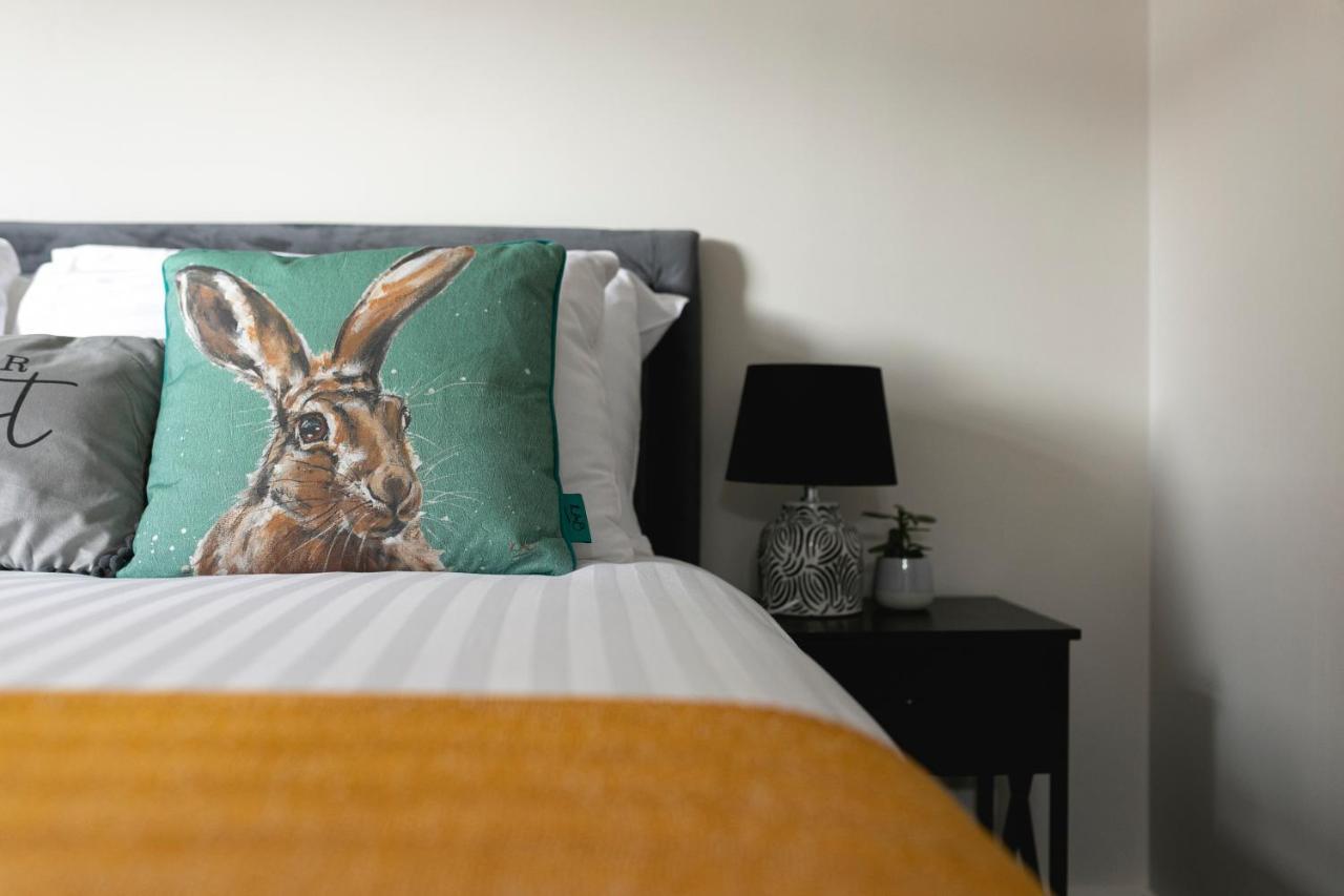 Skyvillion - Cozy Large 4 & 1 Bed Apartments In London Enfield, Mins To Tube Station, Free Wi-Fi Екстер'єр фото