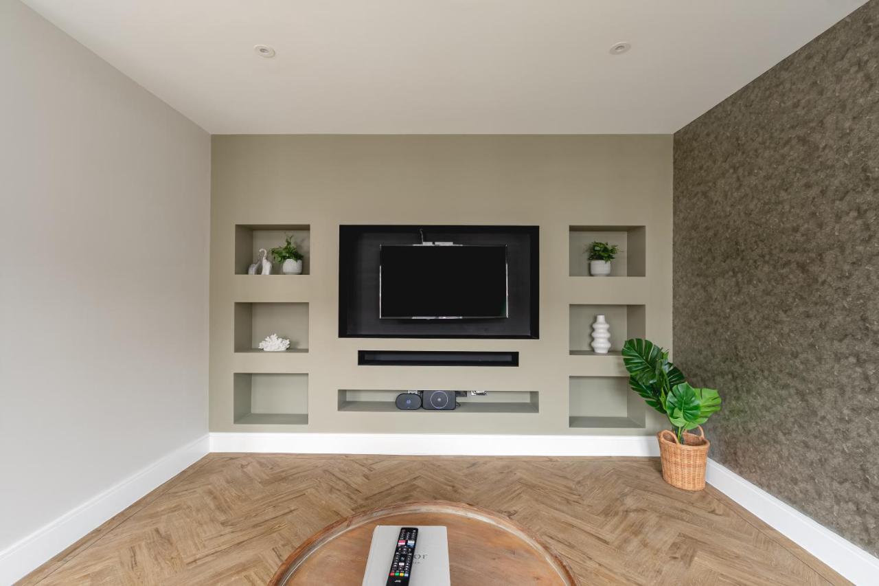 Skyvillion - Cozy Large 4 & 1 Bed Apartments In London Enfield, Mins To Tube Station, Free Wi-Fi Екстер'єр фото