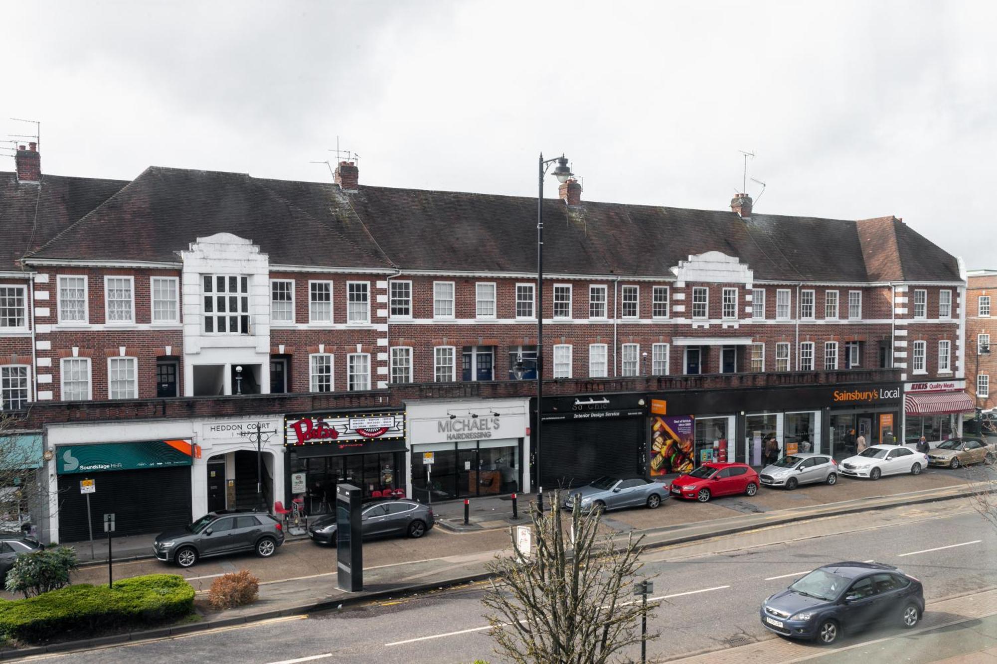 Skyvillion - Cozy Large 4 & 1 Bed Apartments In London Enfield, Mins To Tube Station, Free Wi-Fi Екстер'єр фото
