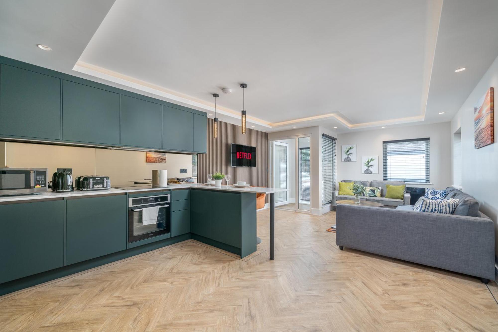 Skyvillion - Cozy Large 4 & 1 Bed Apartments In London Enfield, Mins To Tube Station, Free Wi-Fi Екстер'єр фото
