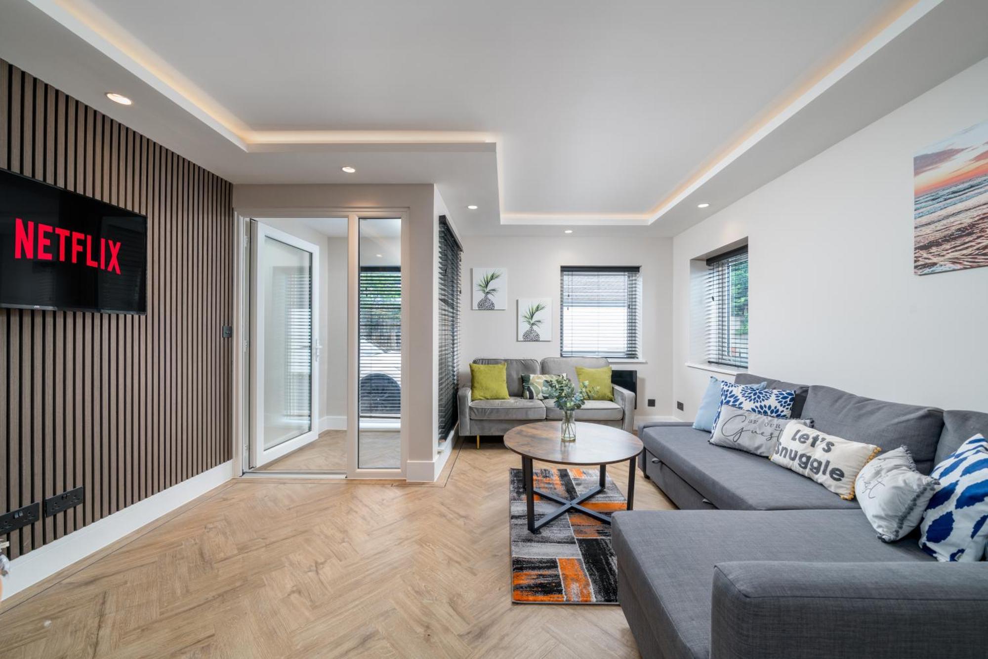 Skyvillion - Cozy Large 4 & 1 Bed Apartments In London Enfield, Mins To Tube Station, Free Wi-Fi Екстер'єр фото